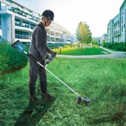 Débroussailleuse 36V (2x18V) DUR368A Avec 2 Batteries 3Ah MAKITA 9 Débroussailleuse 36V (2x18V) DUR368A Avec 2 Batteries 3Ah MAKITA -Promos Jardin Noble Magasin 18887476 4